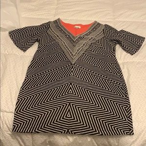 Signature by Robbie Bee, 1x, mid thigh, geometric.